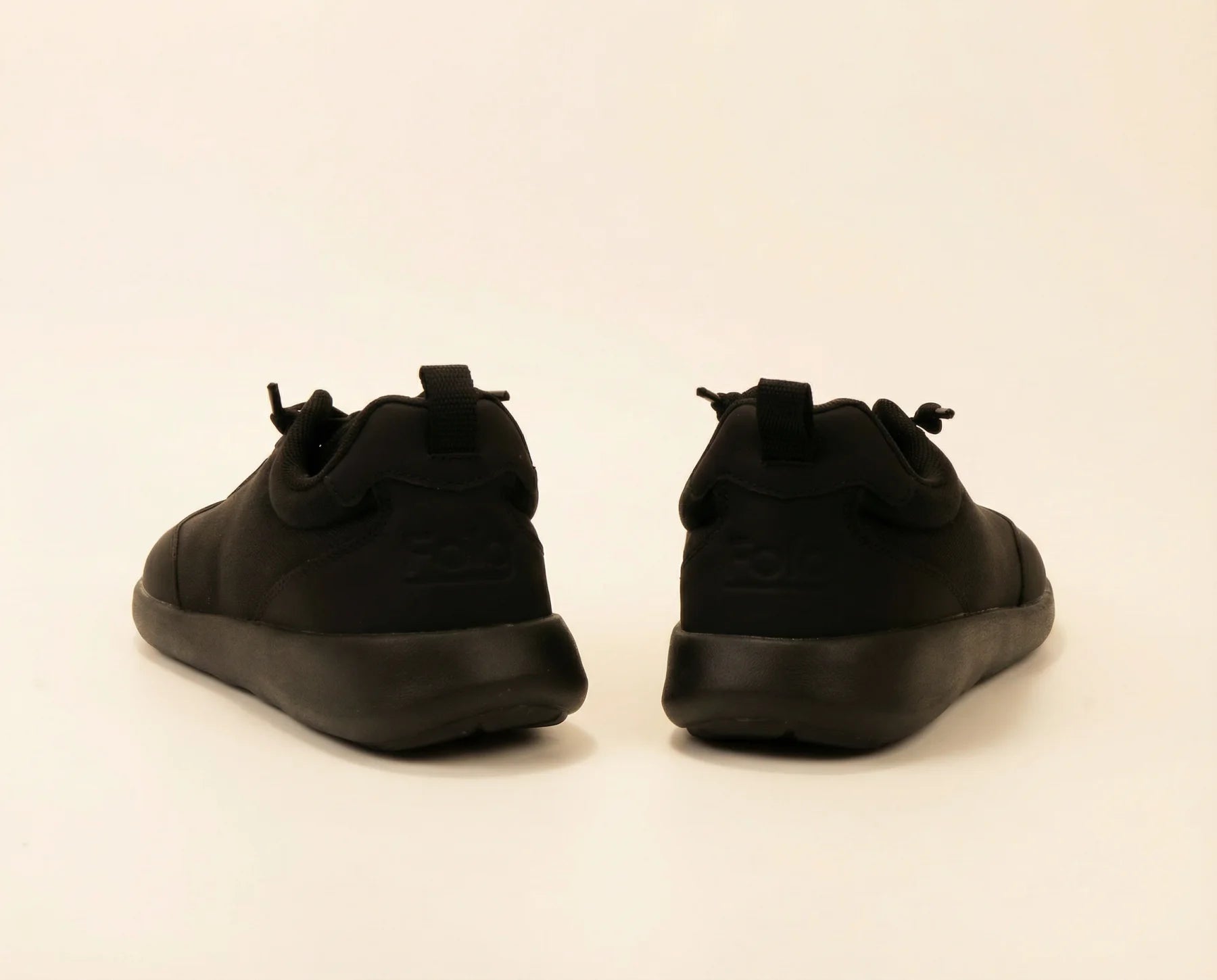 Footle Water-Resistant in Blackout, view 5